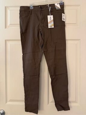 YMI Forever Color Java Brown Mid-Rise Skinny Pants | Size Large | NWT